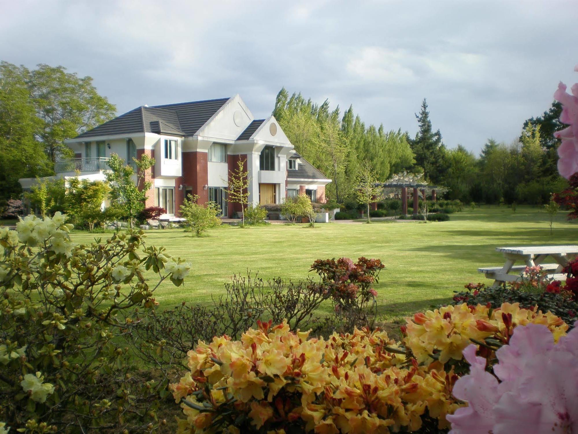 Shamrock Garden B&B Airport Christchurch Bagian luar foto