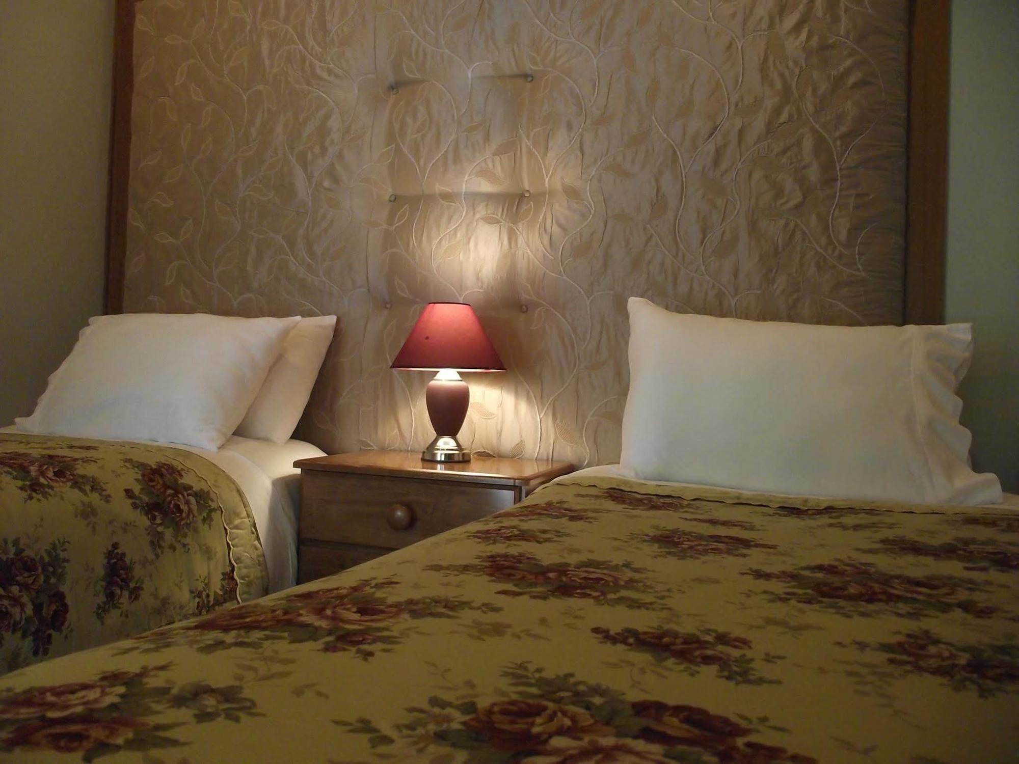 Shamrock Garden B&B Airport Christchurch Bagian luar foto