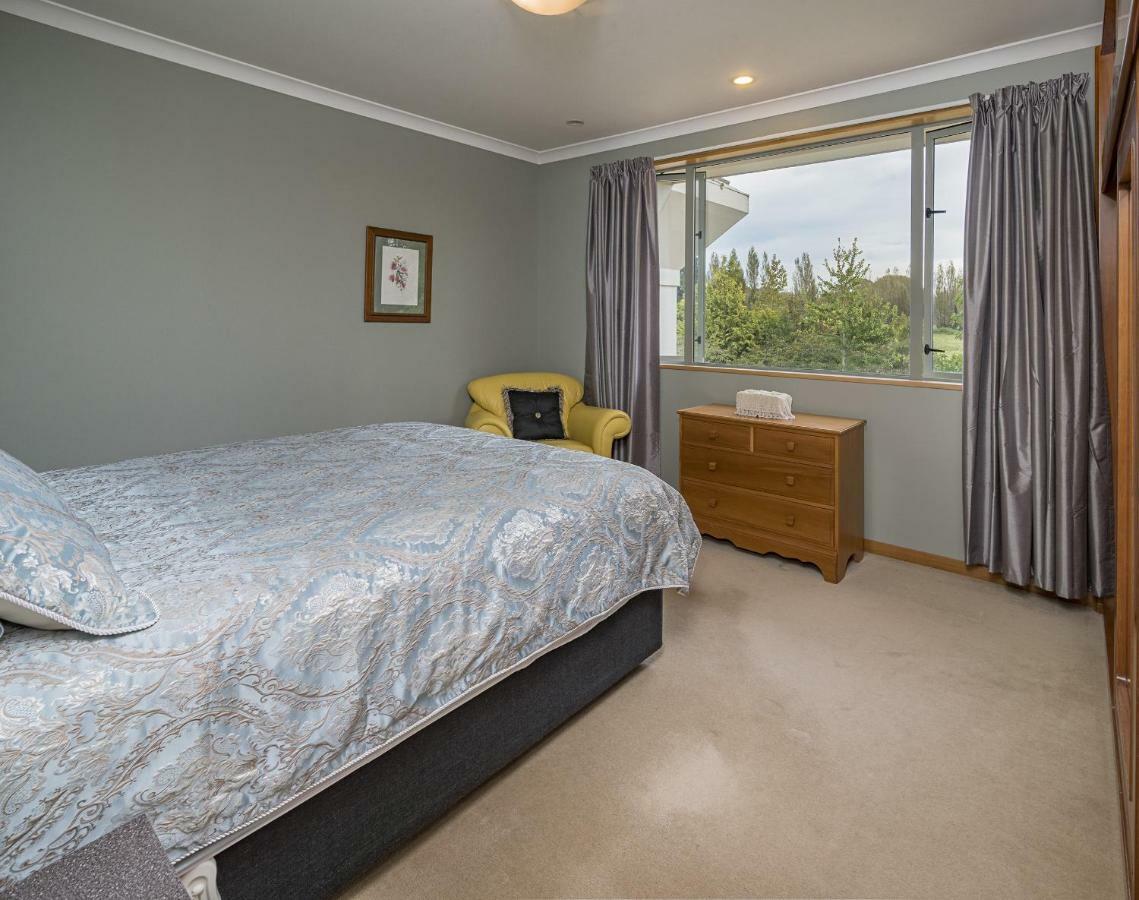 Shamrock Garden B&B Airport Christchurch Bagian luar foto
